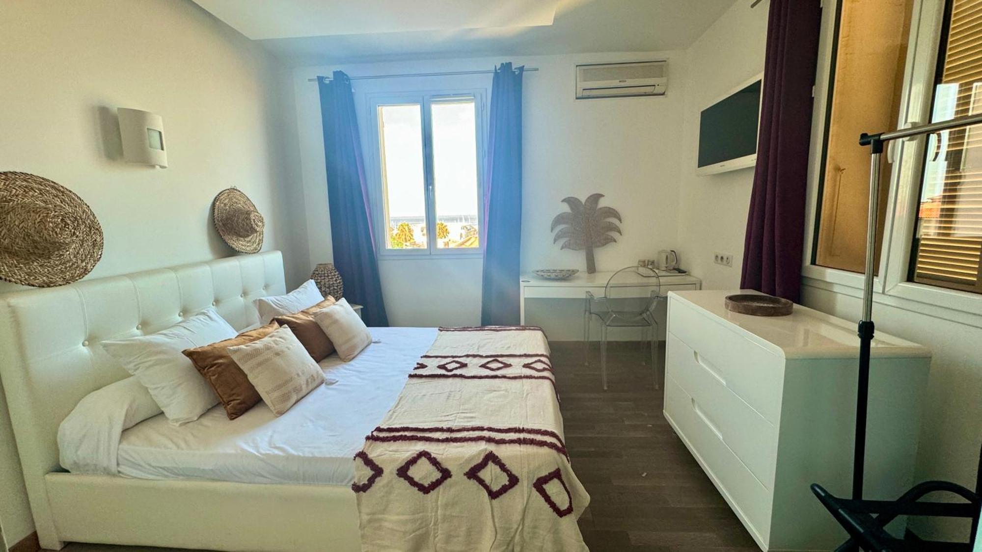 Hotel Les 3 Terrasses ซารี โซเลนซารา ภายนอก รูปภาพ